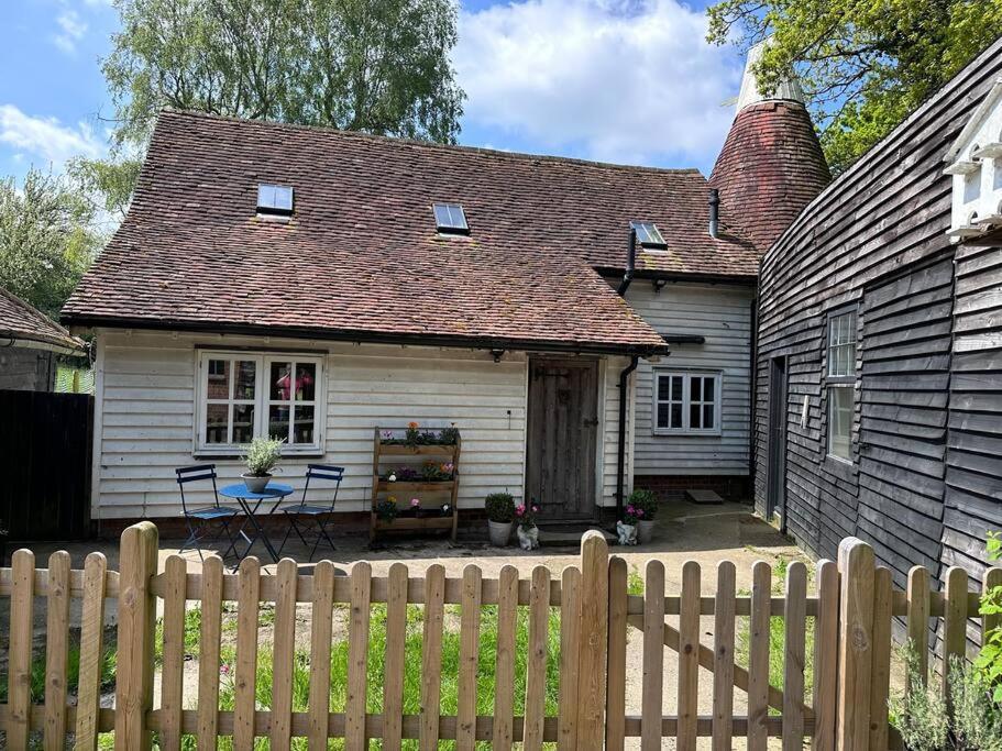 Beautiful 2 Bed Oast - 15 Acre Farm - Tunbridge Wells Villa Eksteriør billede