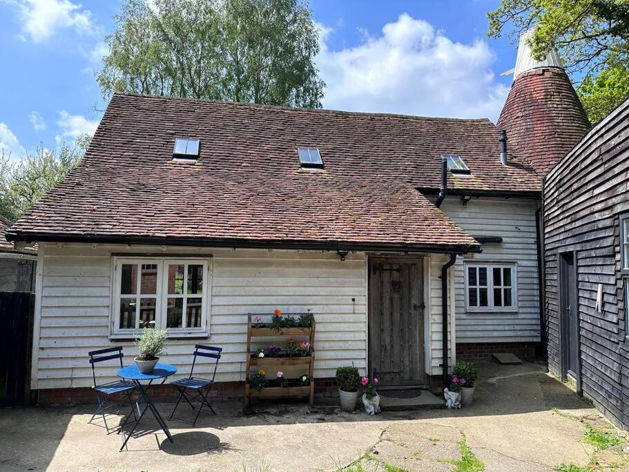 Beautiful 2 Bed Oast - 15 Acre Farm - Tunbridge Wells Villa Eksteriør billede